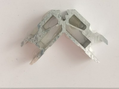 14高螺丝注胶角码