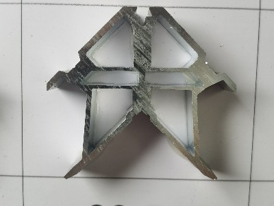 29.5高螺丝注胶角码
