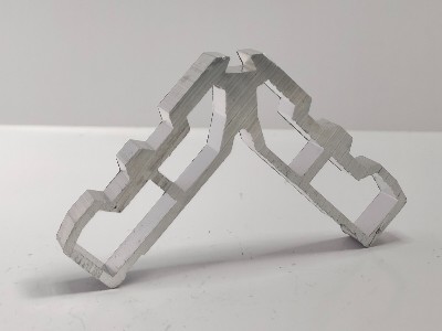撞角角码1